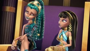 Monster High: Una fiesta divina de la muerte (2012)