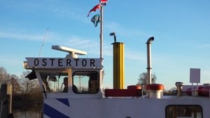 Die Fähre – Möchten Sie mit? Kommen Sie rüber!