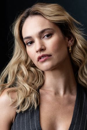 Aktoriaus Lily James nuotrauka