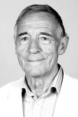 Michael Jayston photo