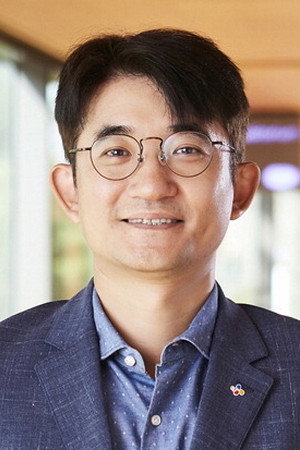 Diễn viên Yoon Sang Hyun