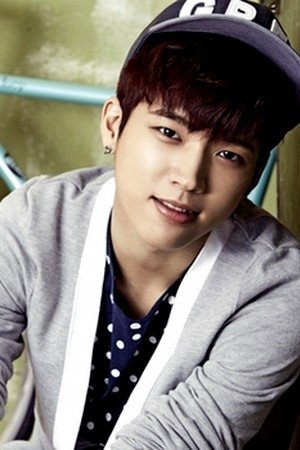 Nam Woo-hyun isShin Woo-hyun