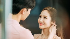 ¿Qué le ocurre a la secretaria Kim?: 1×13