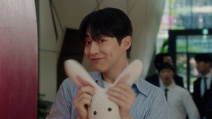 S01E02 still