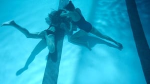 12 Feet Deep (2017) 12 ฟุตดิ่งลึกสระนรก