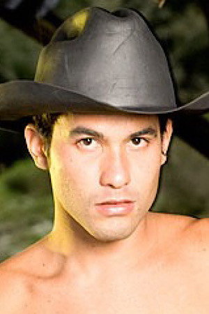 Robert Carvalho portrait