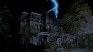 Elvira: Mistress of the Dark movie still 74