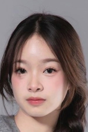 Diễn viên Natnicha Polsombat