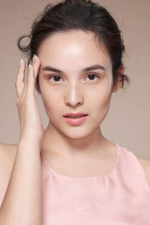 Chelsea Islan's photo