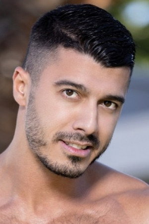 Lobo Carreira portrait