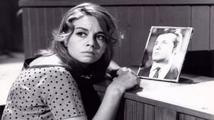 ανάμεσα σε δύο γυναίκες (1967)