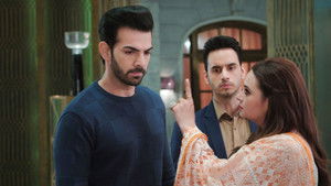 Veena Slaps Rohit