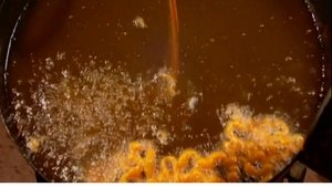 Iss Pyaar Ko Kya Naam Doon?: 1×3