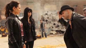 Lost Girl: Season 2 Episode 1 S02E01