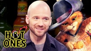 Puss in Boots Can’t Feel His Tail While Eating Spicy Wings