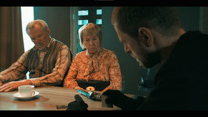 Hostages: 1×2
