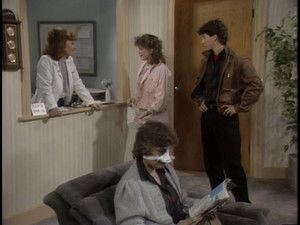 Unser lautes Heim: 2×17