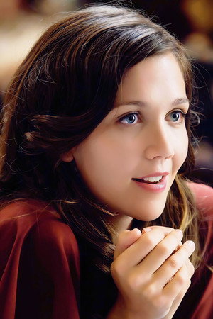 Maggie Gyllenhaal