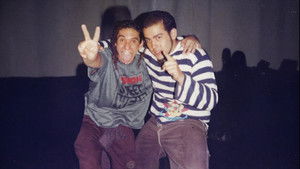 Andar na Pedra: A História do Raimundos: 1×2