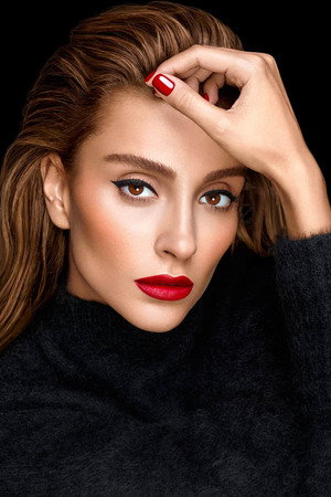 Özge Ulusoy portrait