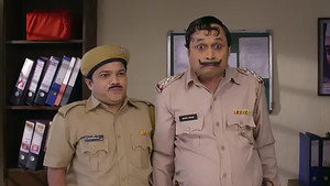 The ‘mushaira’ begins - Happu Ki Ultan Paltan