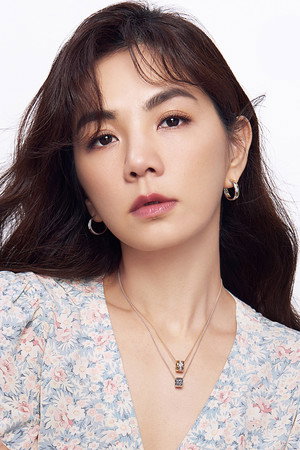 Ella Chen Chia-hwa portrait