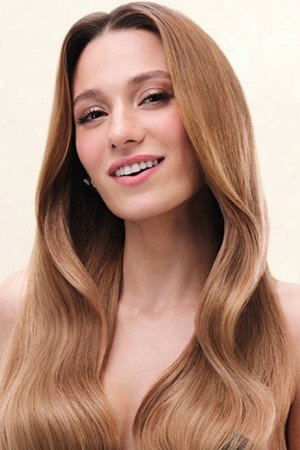 Sümeyye Aydoğan portrait