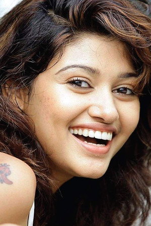 Oviya Helen portrait