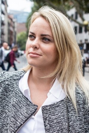 Cecilie Fjellhøy jako Self