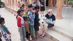 Scams in Southeast Asia: Children used as tools by brazen tourist trappers
