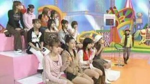 Voting game; Rika, Maki, and Miki sing Shabondama karaoke