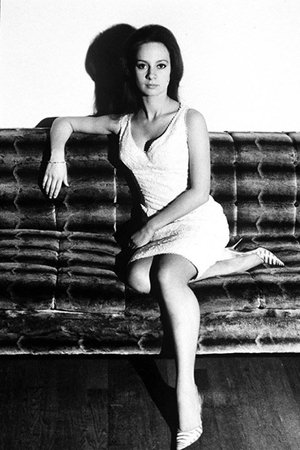 Francesca Annis