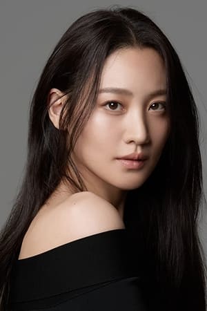 Claudia Kim