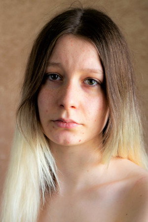 Flore Pensaert portrait