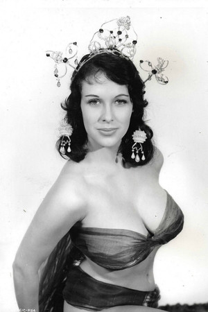 Marie Devereux photo