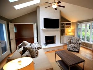 House Hunters Family Room for Four in Texas