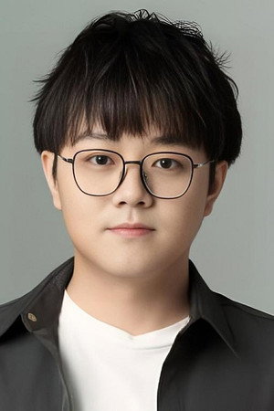 Liangwei Hu portrait