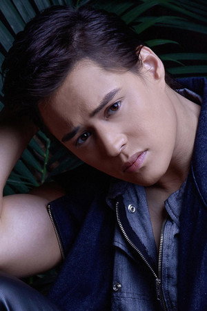 Enrique Gil portrait