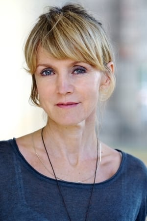 Esther Esche jako Mrs. König, Hotel Manager