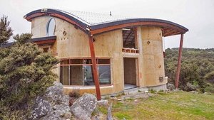 Grand Designs New Zealand Straw Bale House