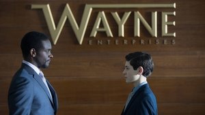 Gotham: Season 1 Episode 21 – The Anvil or the Hammer