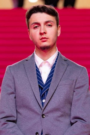 Yanis Prone portrait