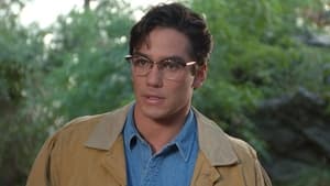 Lois & Clark: The New Adventures of Superman The Green, Green Glow of Home