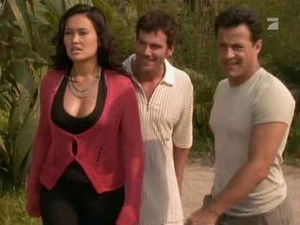Relic Hunter: 3×2