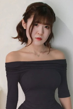 家入ゆり portrait