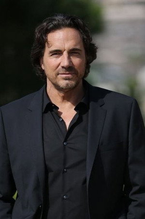 Thorsten Kaye portrait