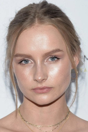 Olivia DeJonge