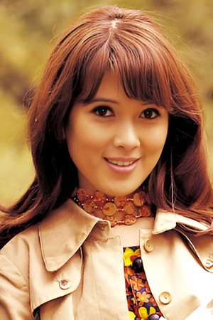 Ayumi Ishida portrait