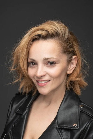 Teona Dolnikova portrait