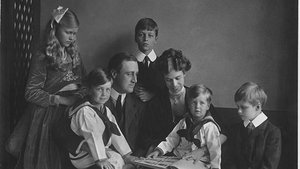 The Roosevelts: An Intimate History The Fire of Life (1910-1919)